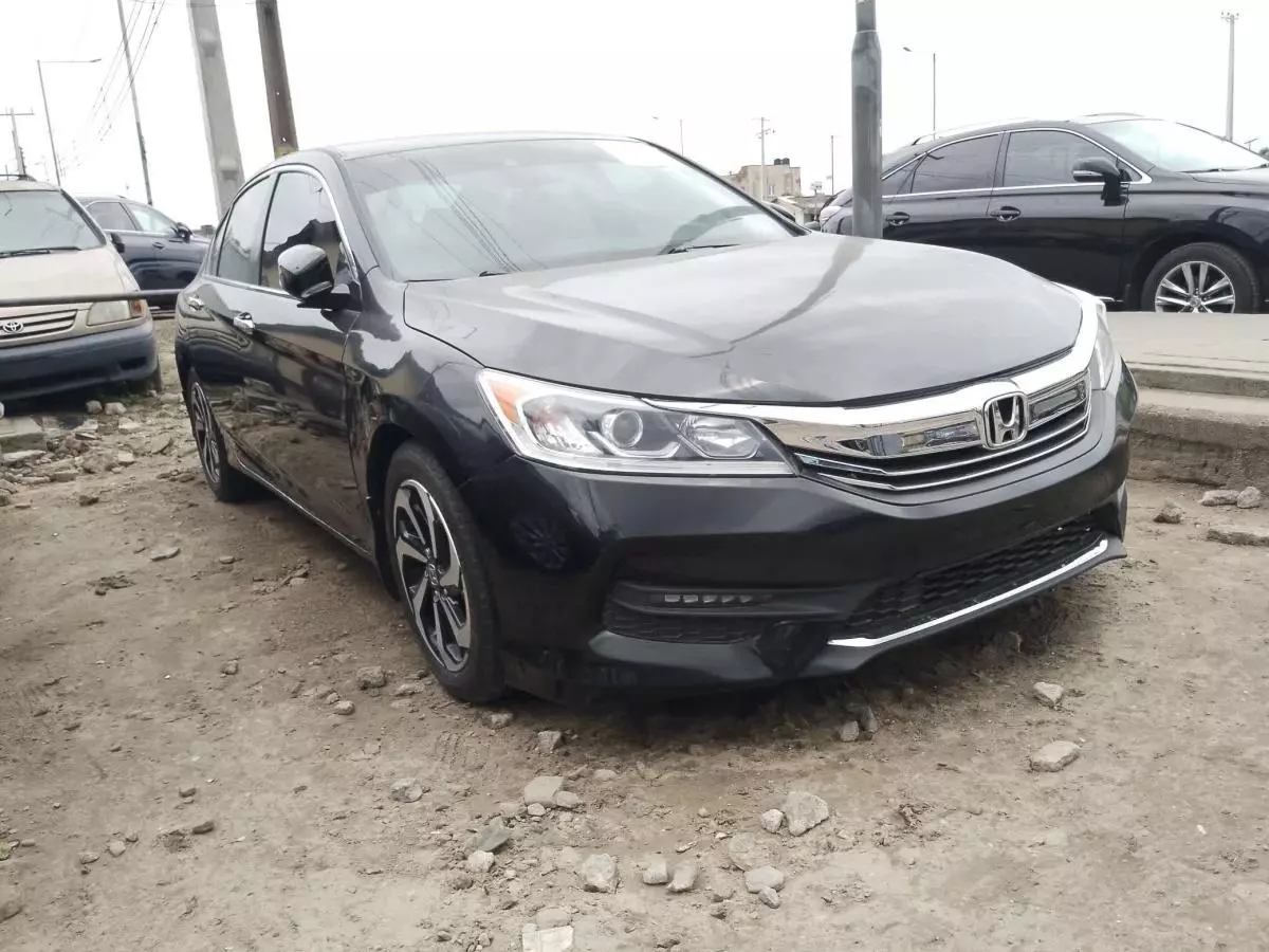 Honda Accord   - 2016