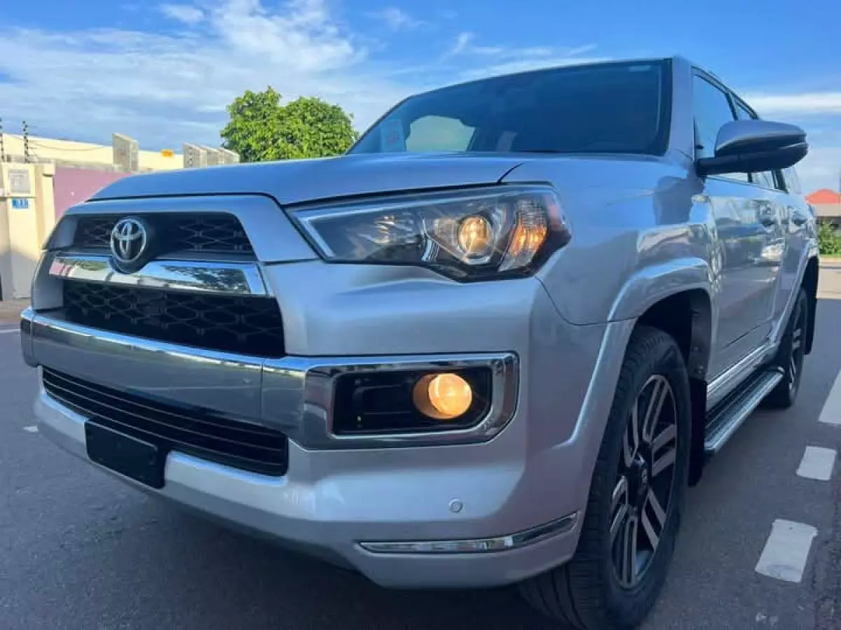 Toyota 4-Runner   - 2015