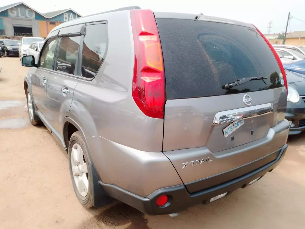 Nissan X- trail   - 2010