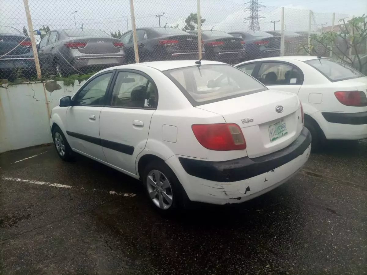 KIA Rio   - 2008