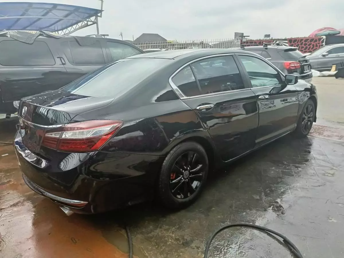 Honda Accord   - 2013