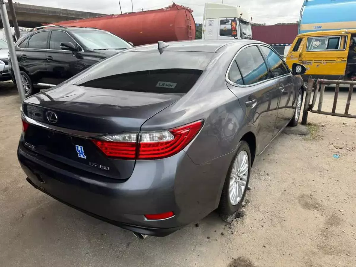 Lexus ES 350   - 2015