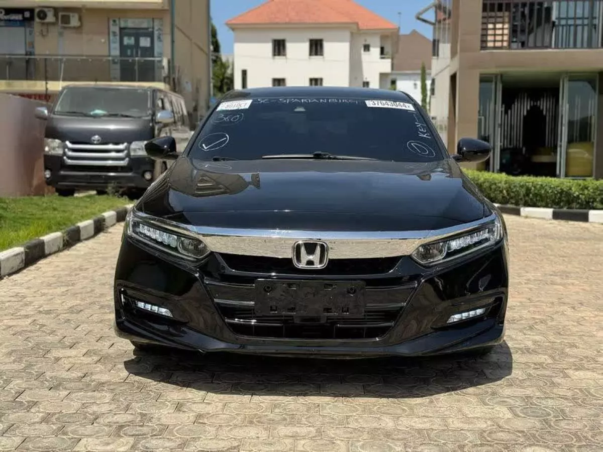 Honda Accord   - 2018