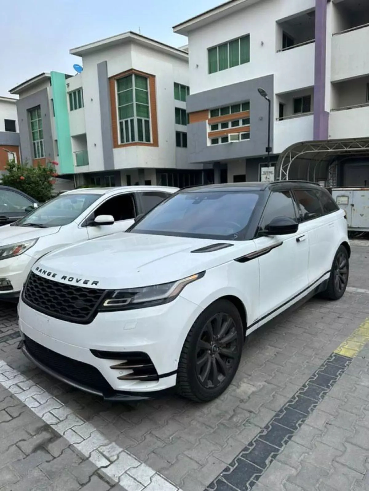 Land Rover Range Rover Velar   - 2018