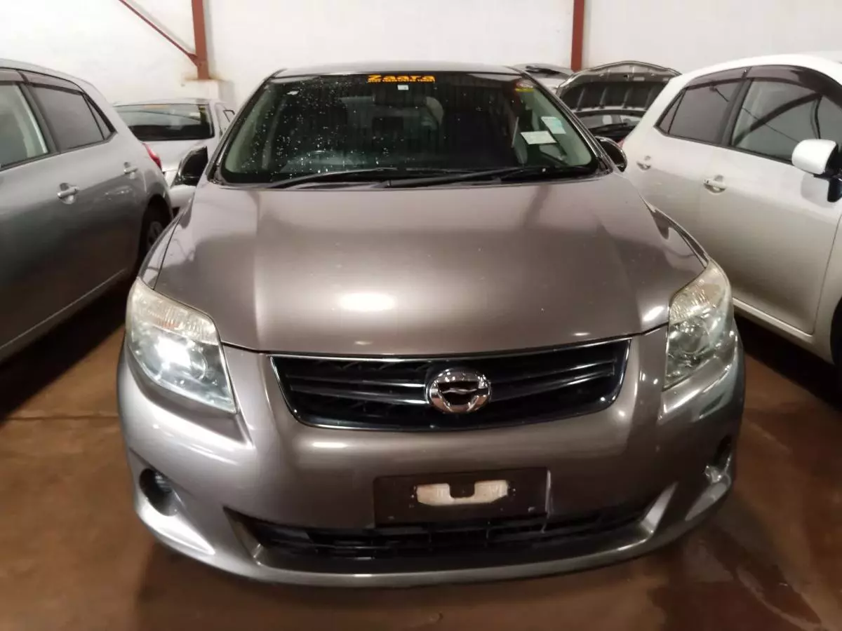 Toyota Fielder    - 2010