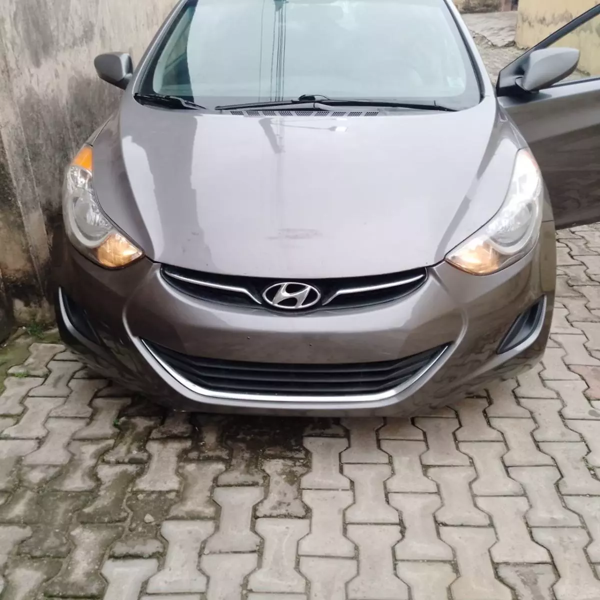 Hyundai ELANTRA 1,6L BVM GLS New   - 2012