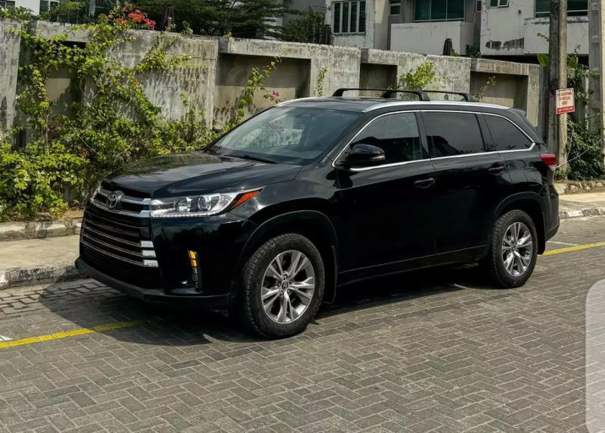 Toyota Highlander   - 2015