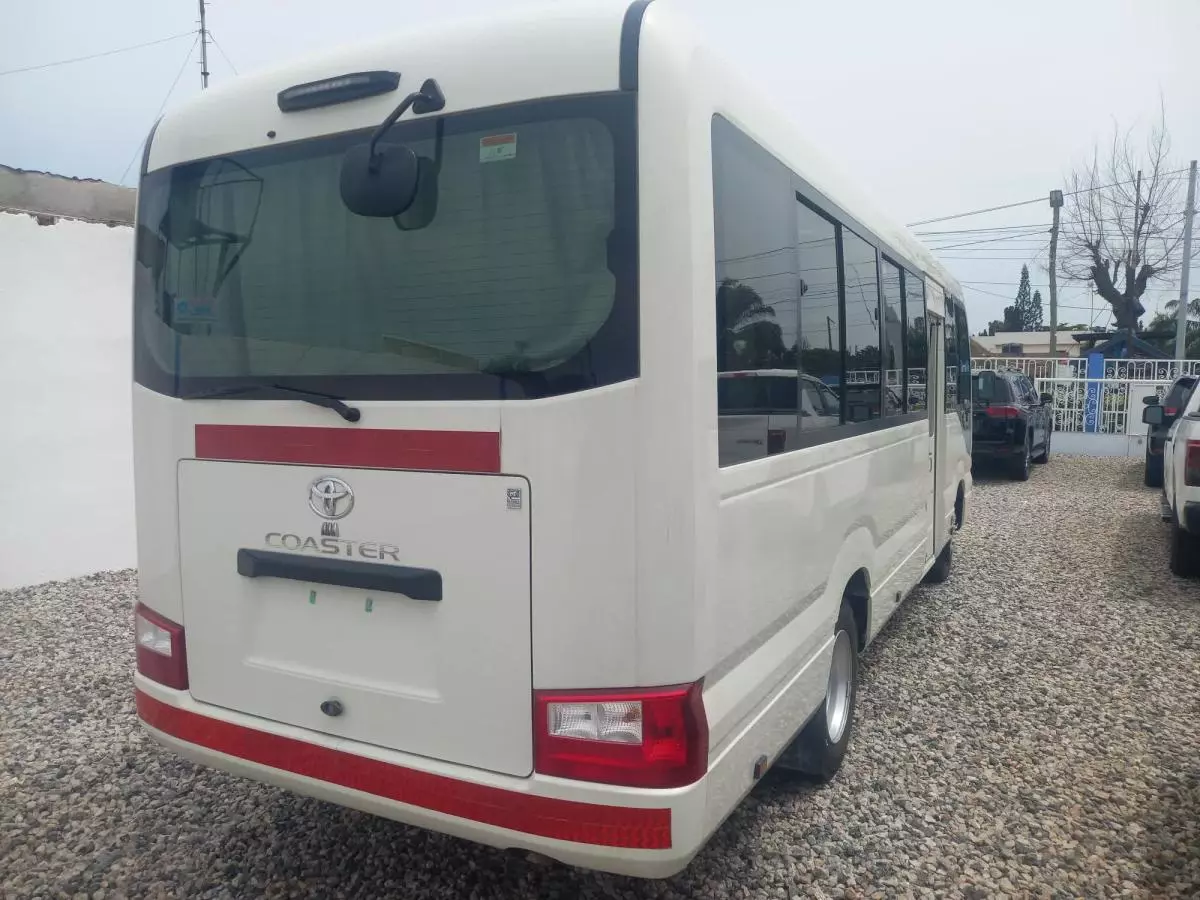 Toyota Coaster   - 2018