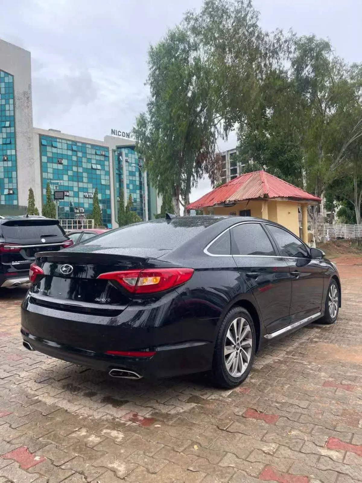 Hyundai Sonata   - 2015