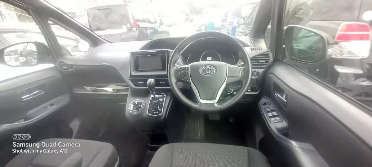 Toyota Porte   - 2016