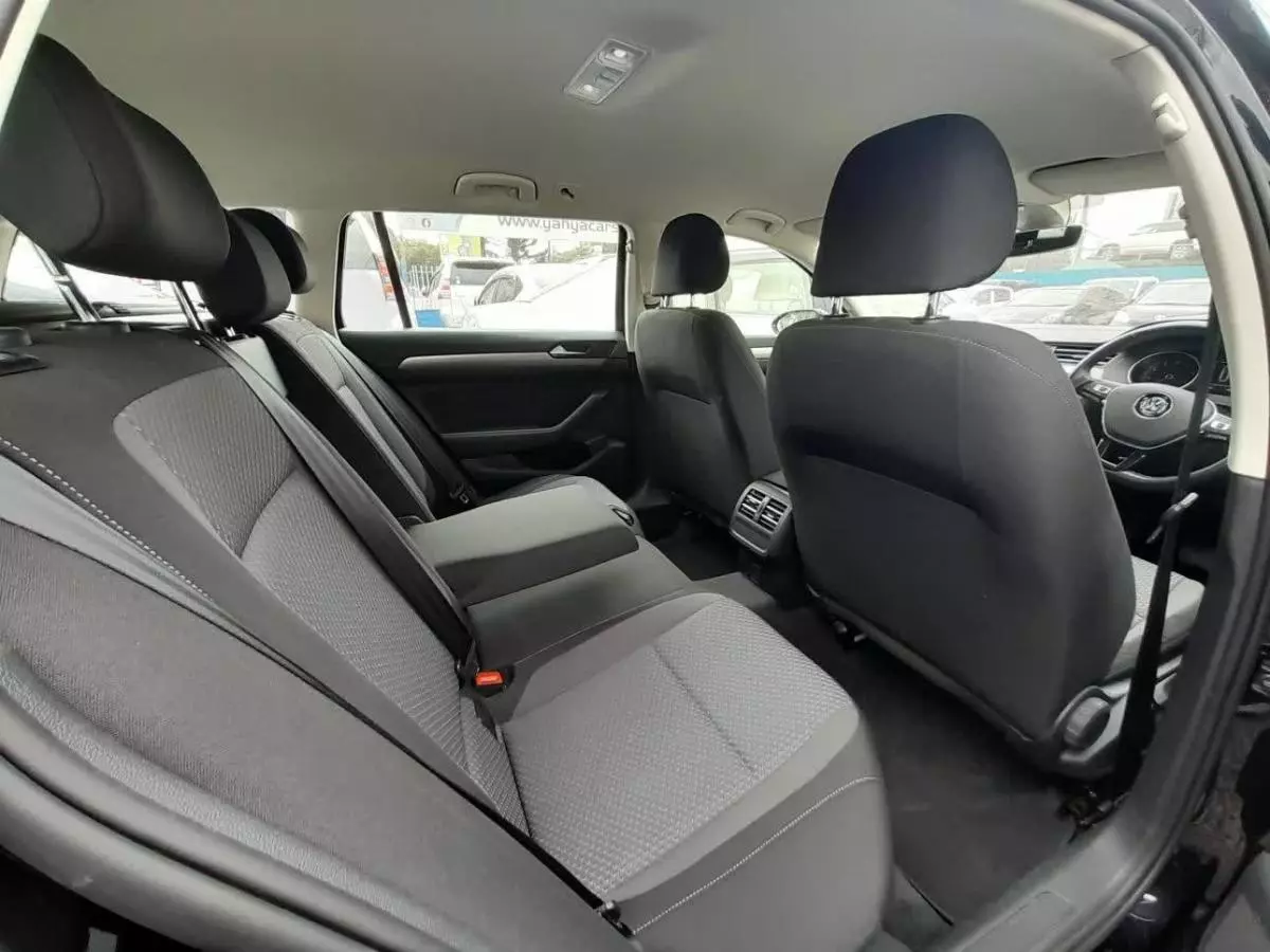 Volkswagen Passat - 2016