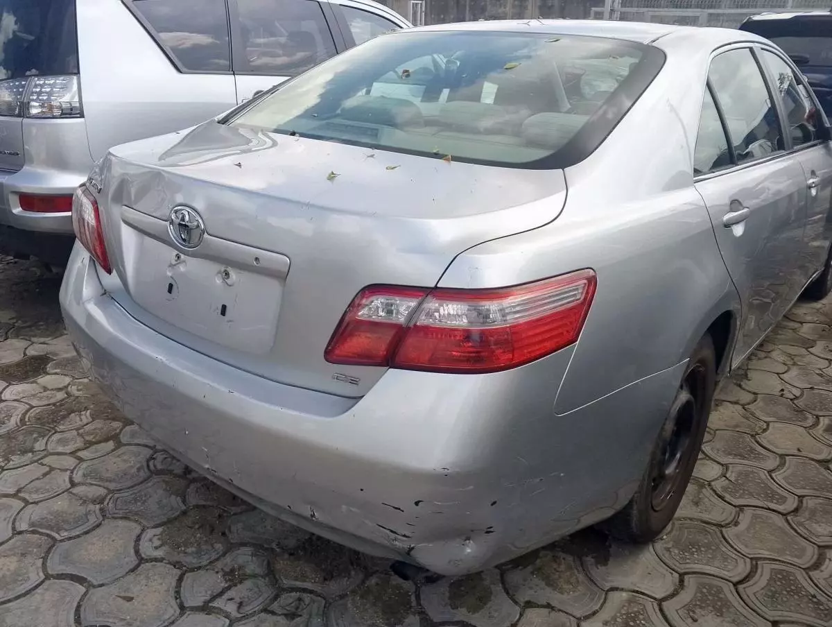 Toyota Camry   - 2007