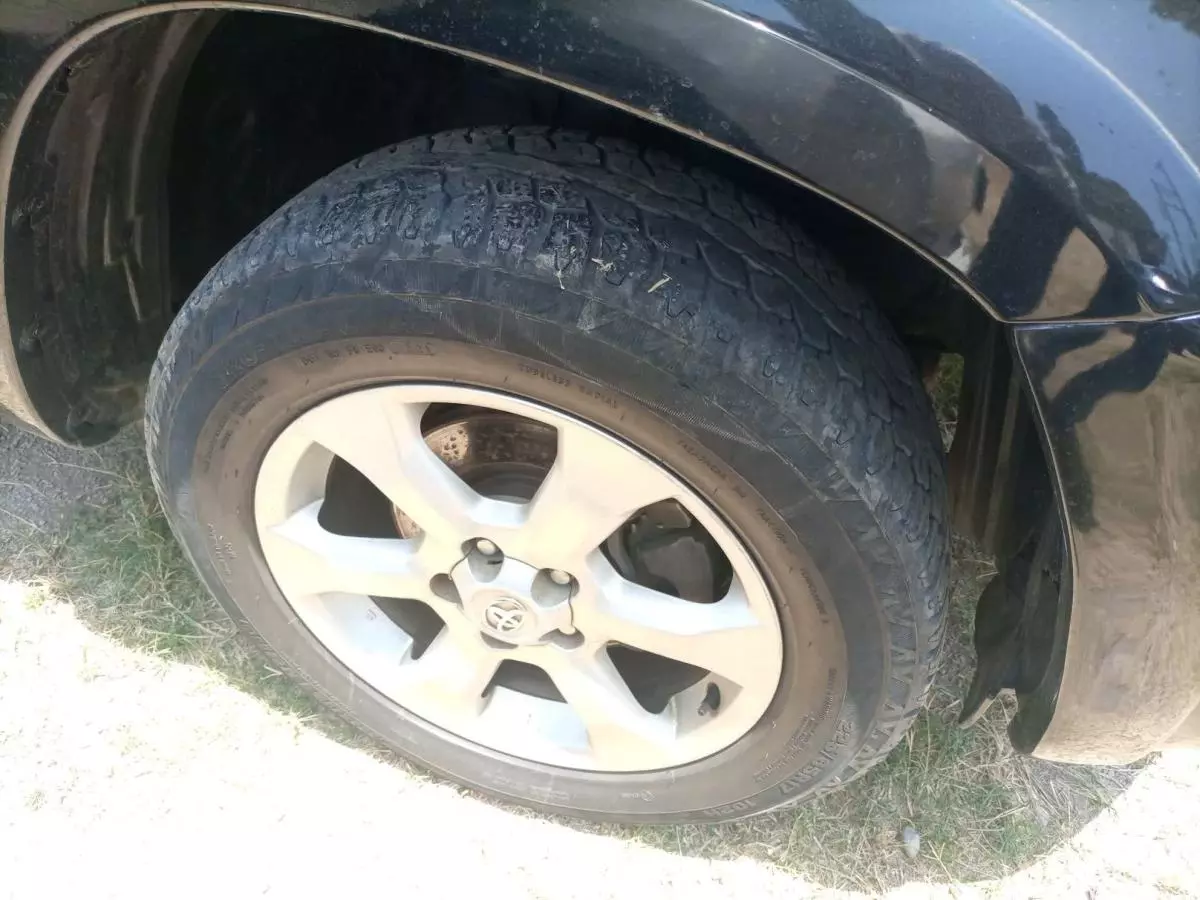Toyota Vanguard  - 2012
