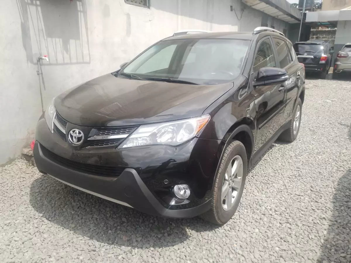 Toyota RAV 4   - 2015