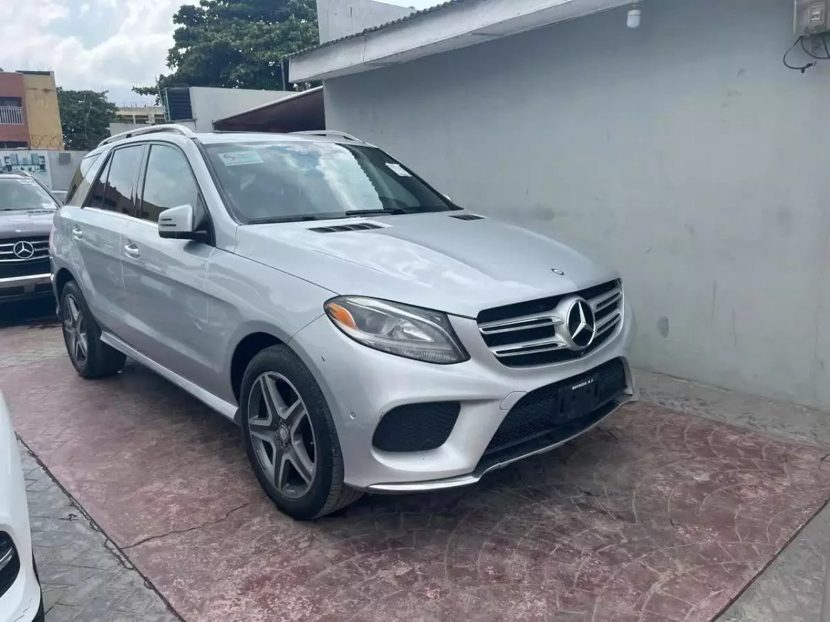 Mercedes-Benz GLE 400   - 2016