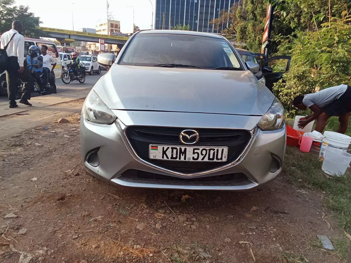 Mazda Demio   - 2016