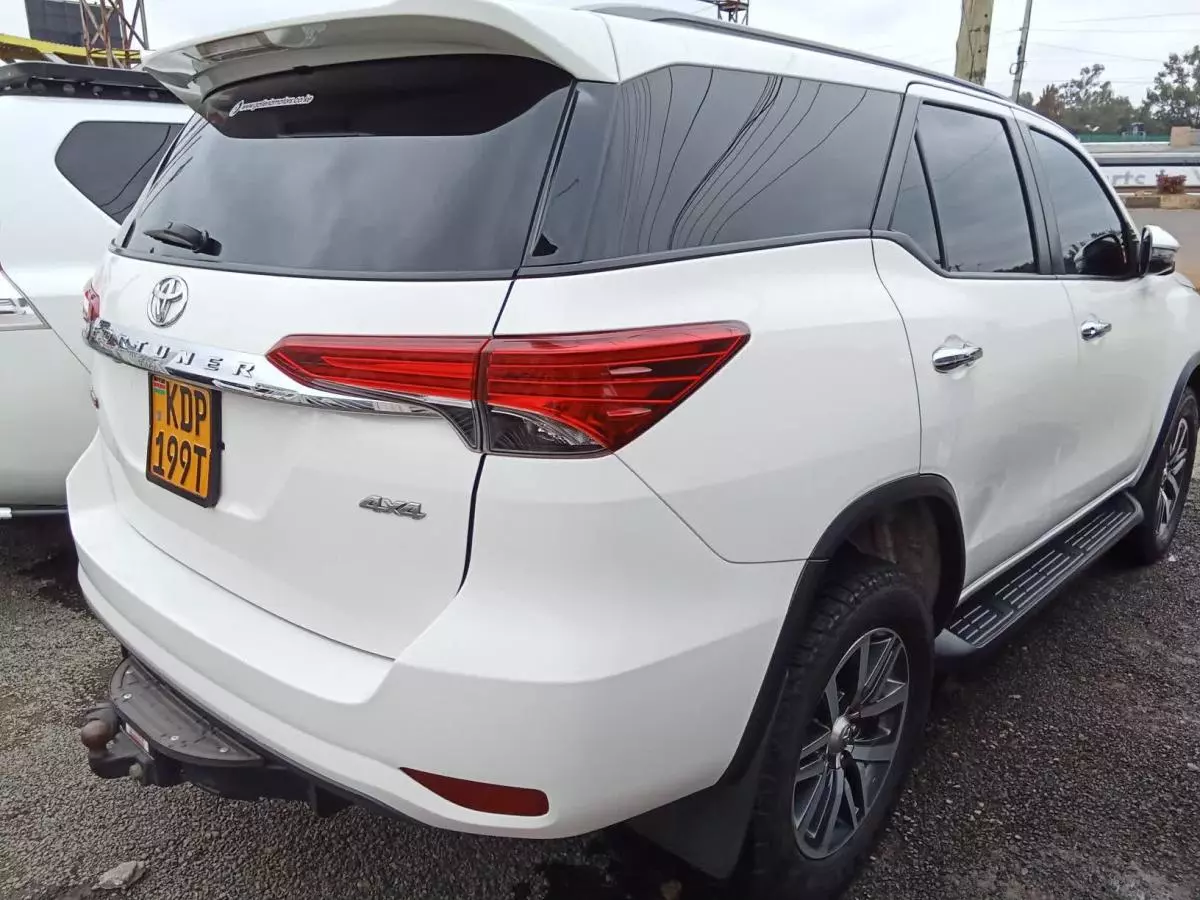 Toyota Fortuner   - 2018