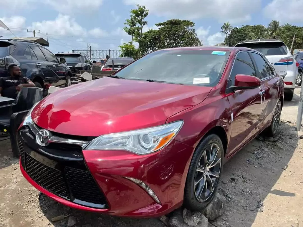 Toyota Camry   - 2015