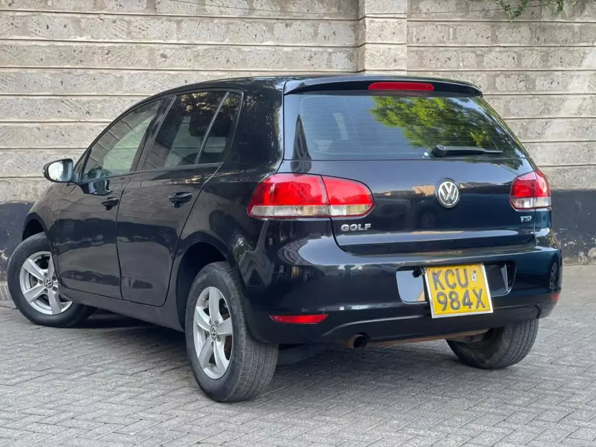 Volkswagen Golf - 2011