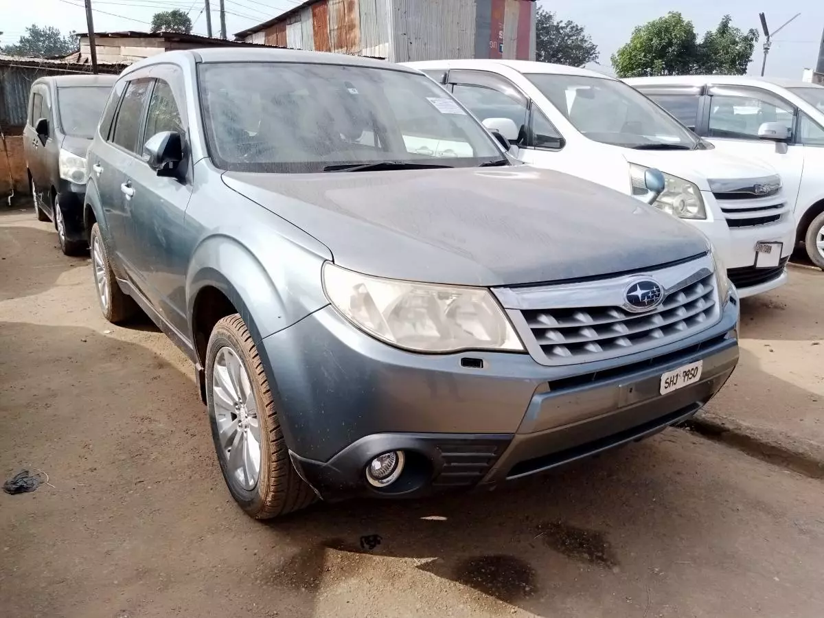 Subaru Forester   - 2011