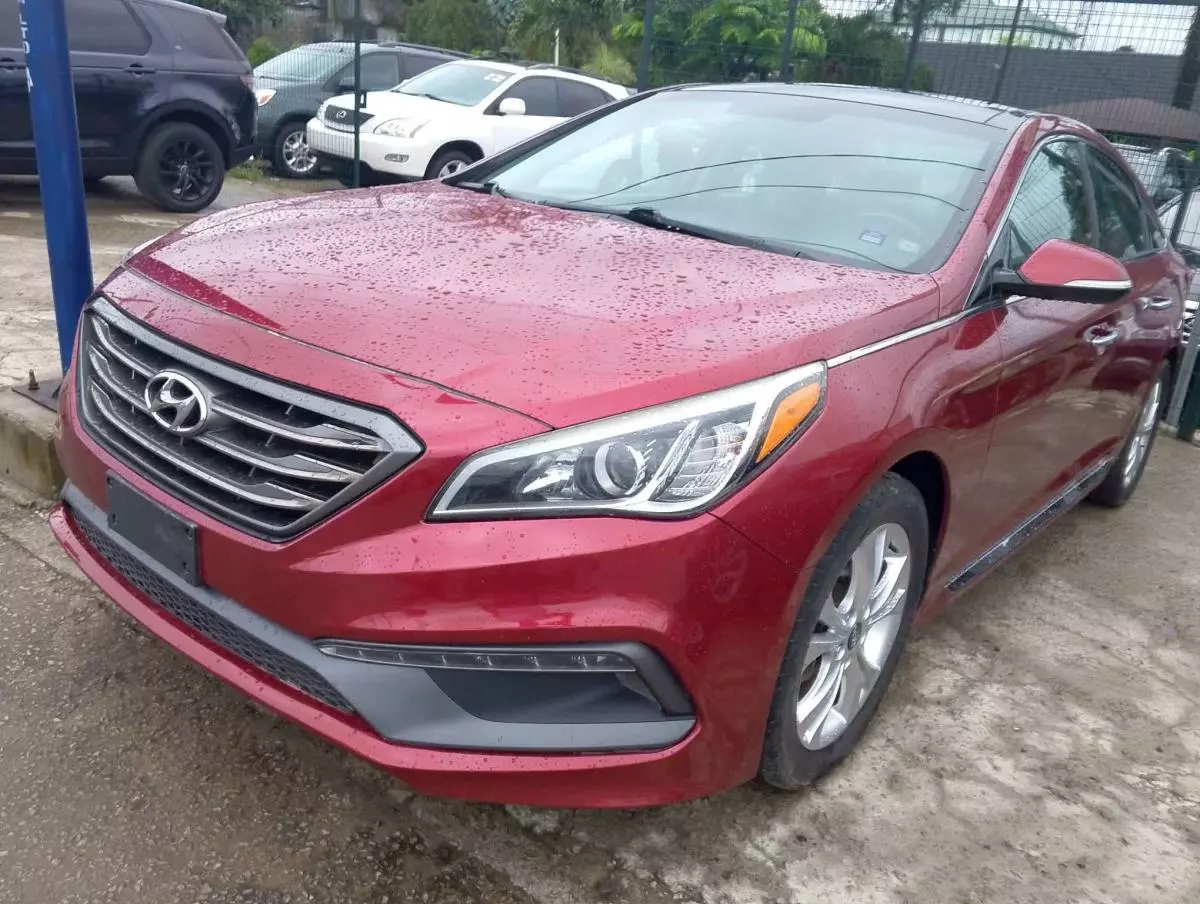 Hyundai Sonata   - 2016