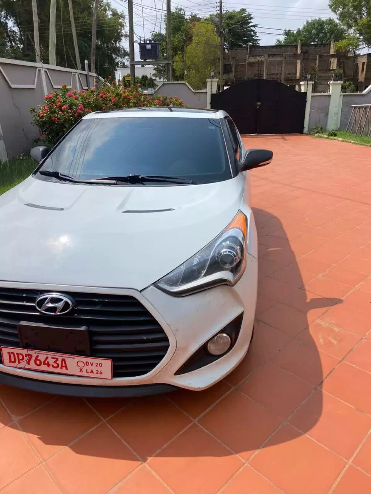 Hyundai Veloster   - 2014