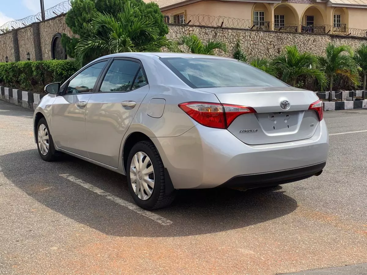 Toyota Corolla   - 2015