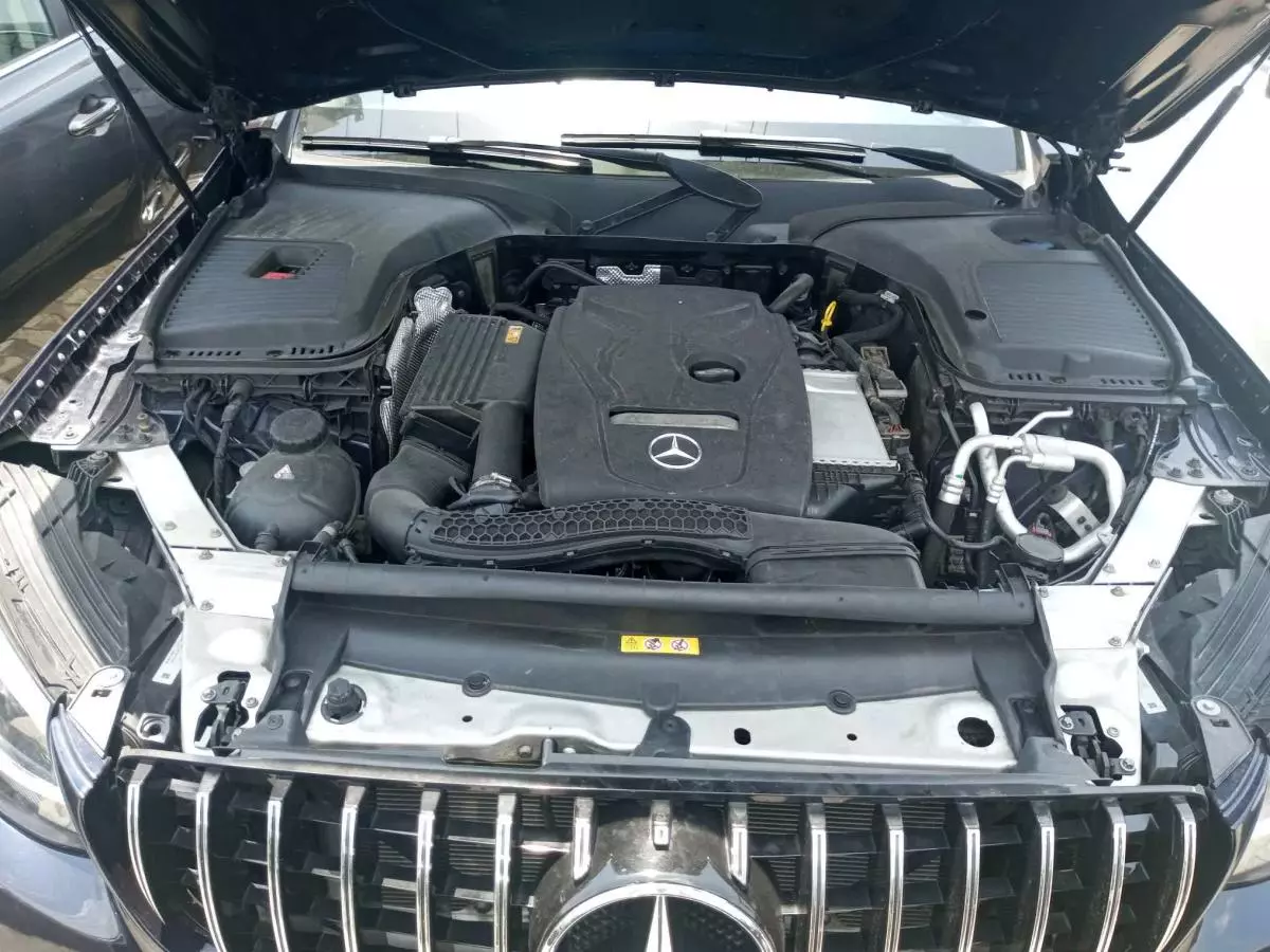 Mercedes-Benz GLC 300 - 2018