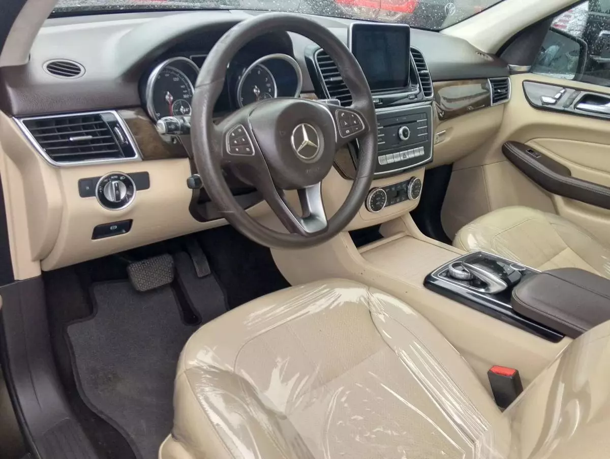 Mercedes-Benz GLE 350   - 2016