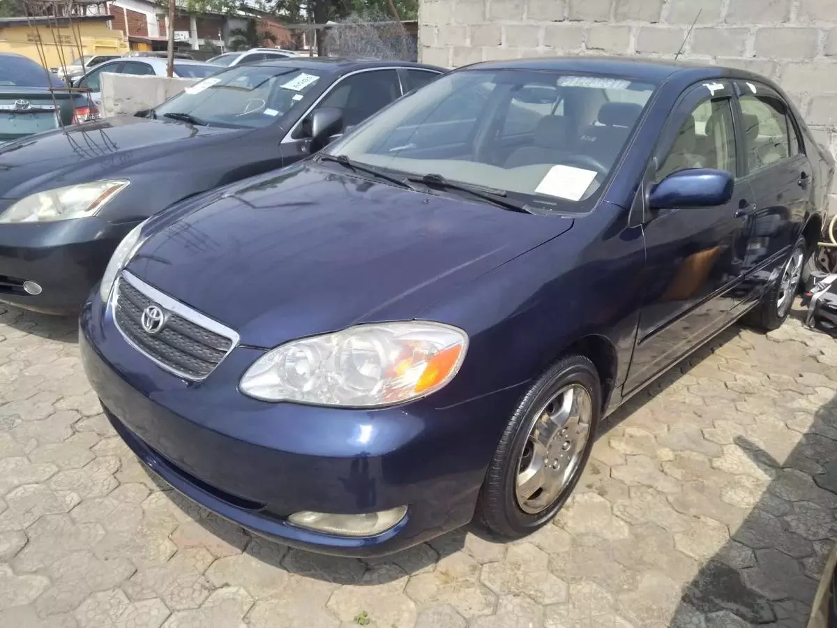 Toyota Corolla - 2005