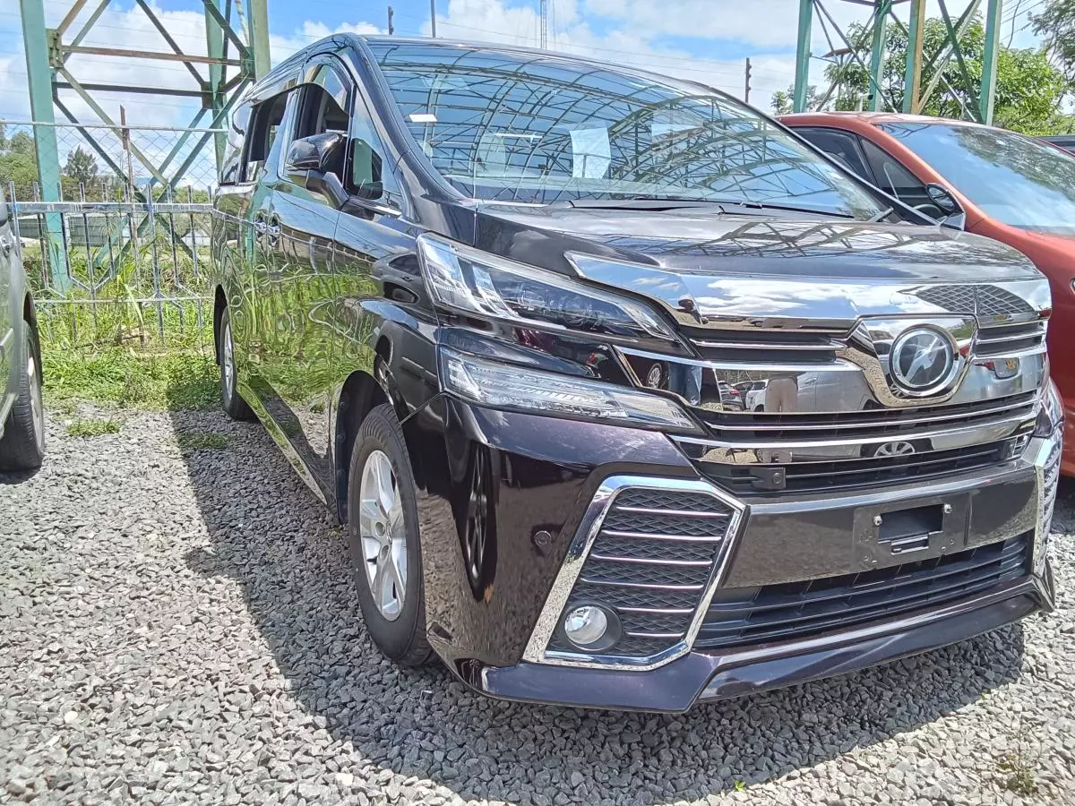 Toyota Vellfire    - 2017