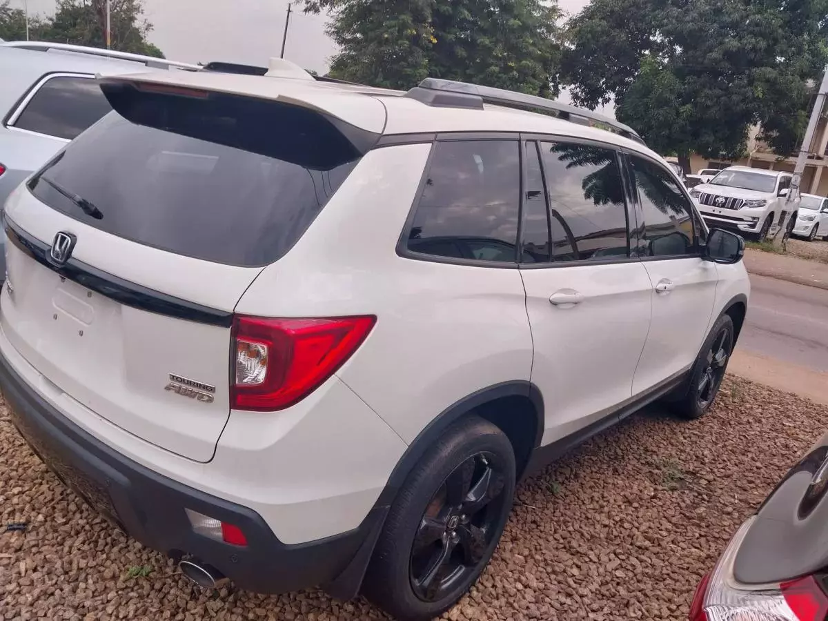 Honda Passport   - 2015