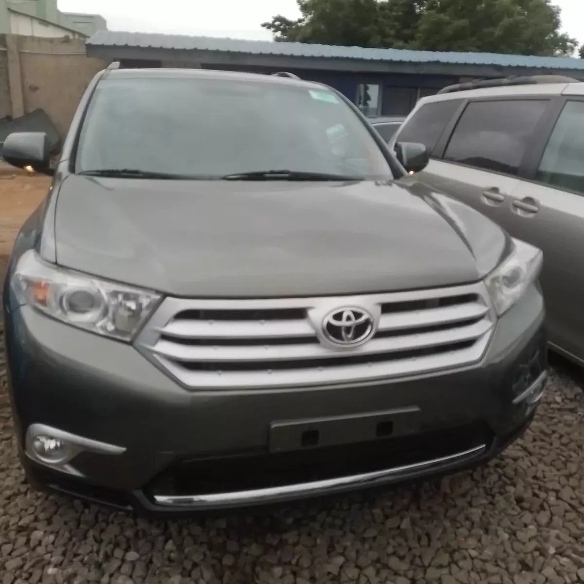 Toyota Highlander   - 2012