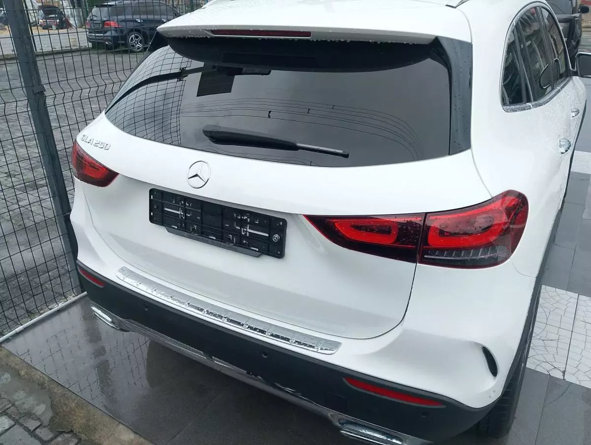 Mercedes-Benz GLA 250   - 2022