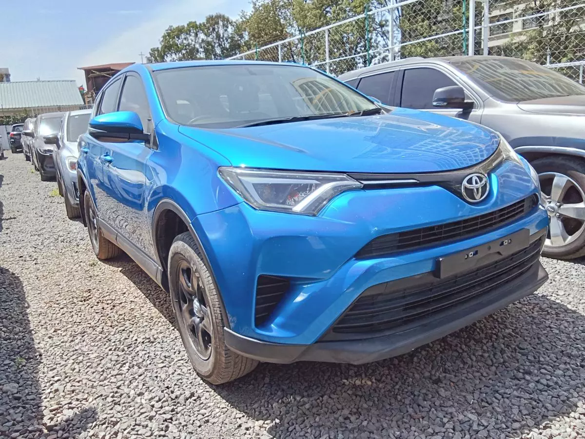 Toyota RAV4   - 2017