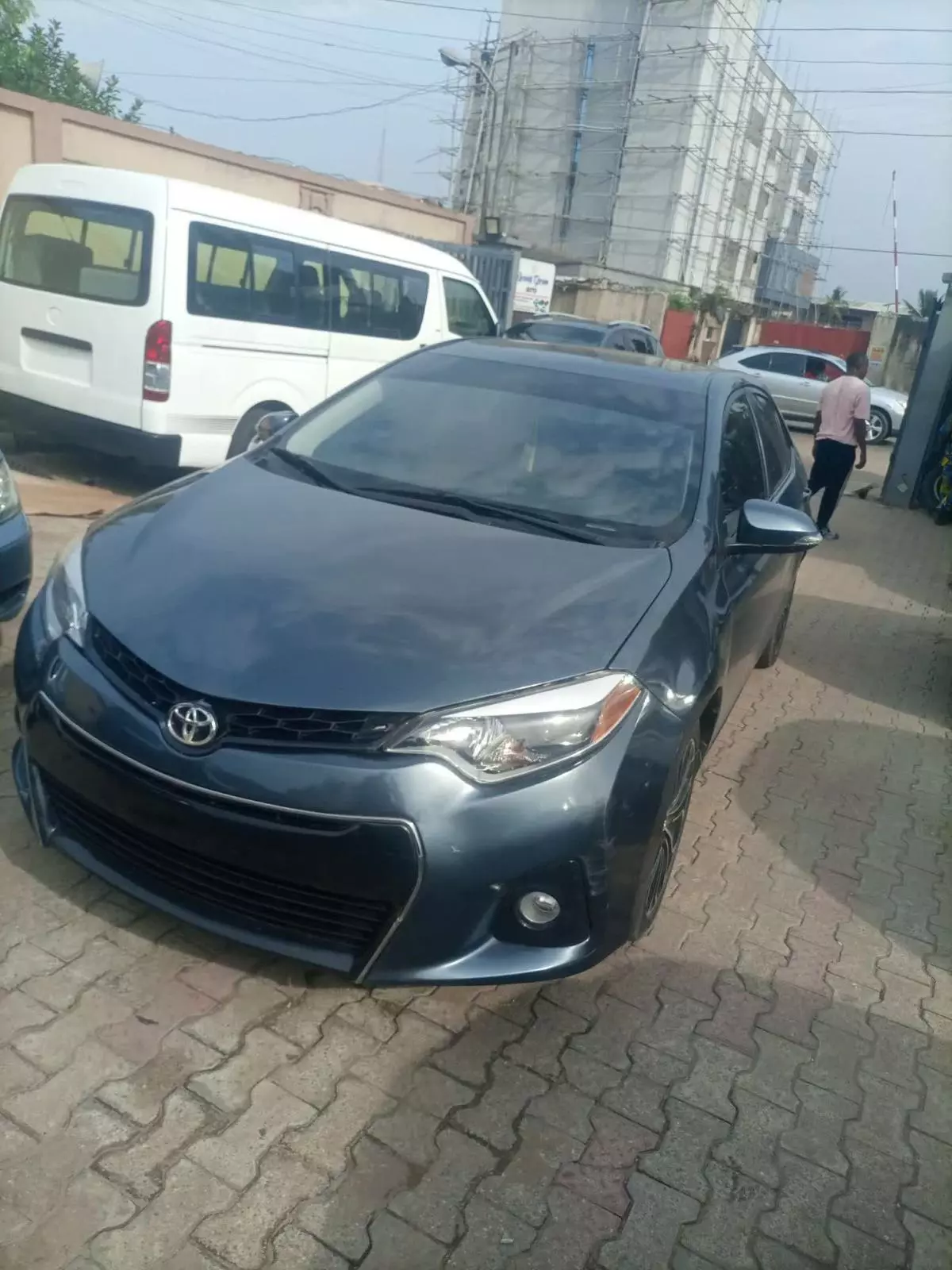 Toyota Corolla   - 2014