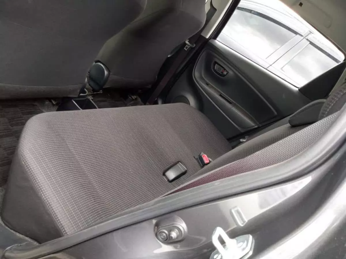 Toyota Vitz   - 2016