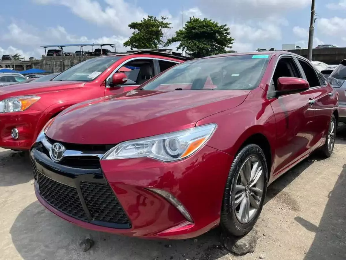 Toyota Camry   - 2015