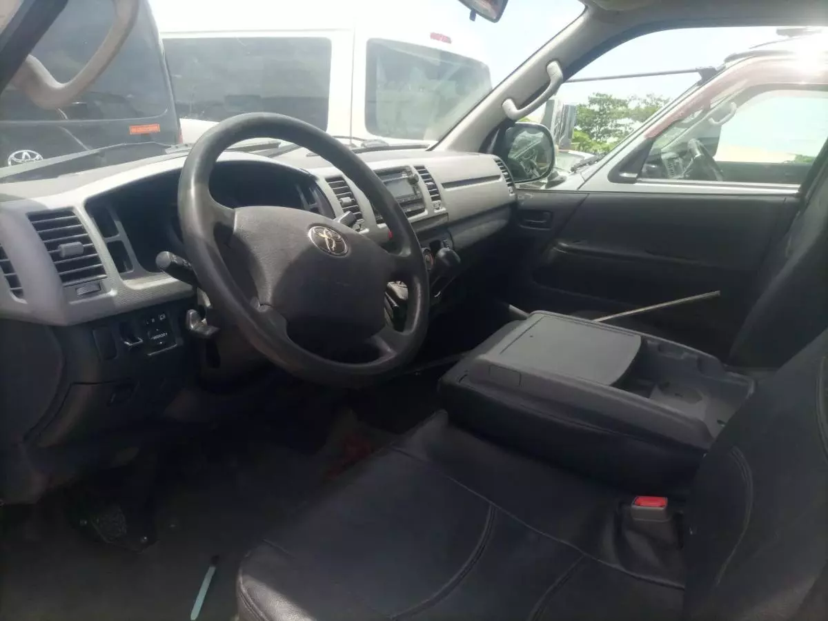 Toyota Hiace   - 2008