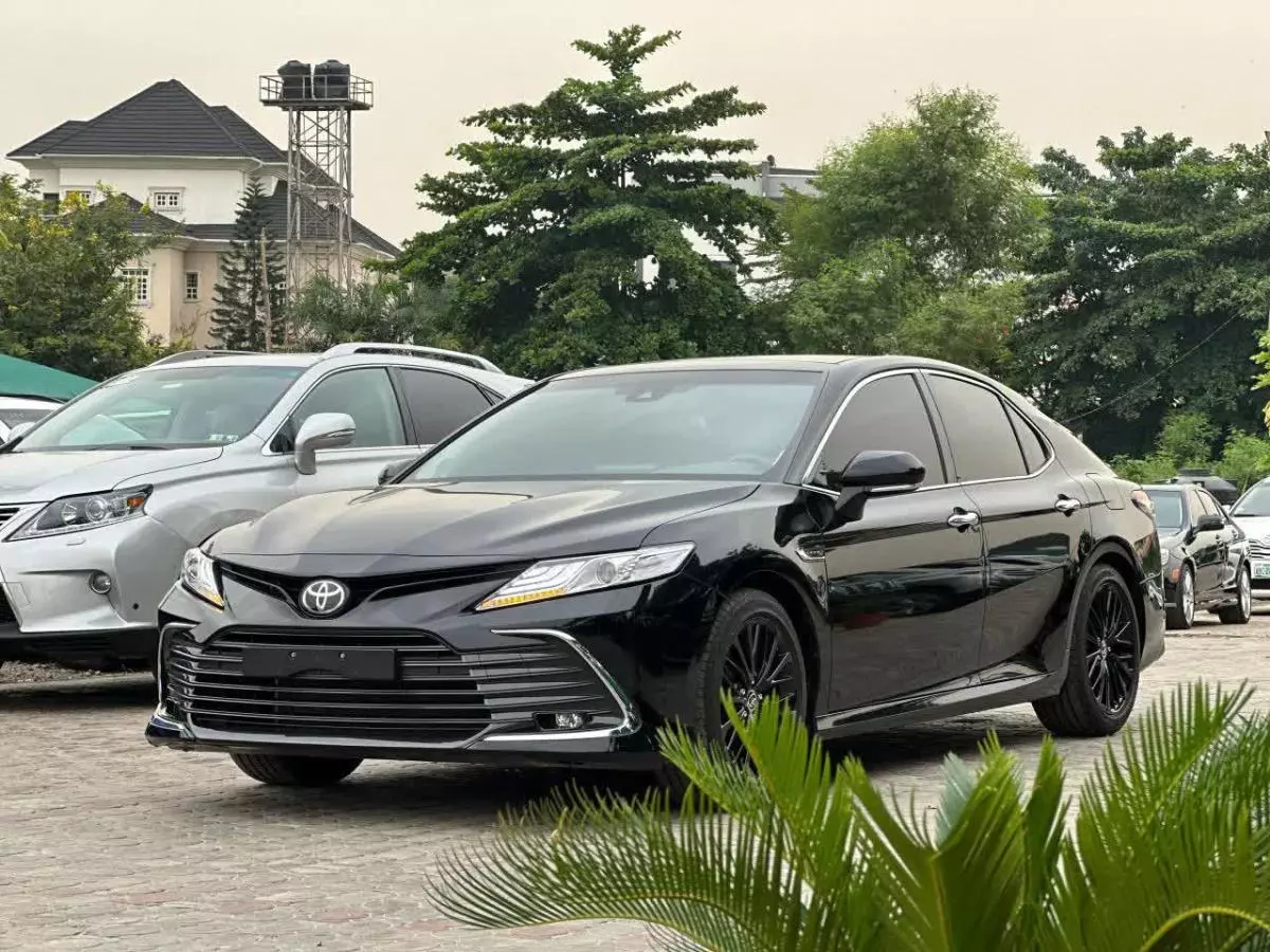 Toyota Camry   - 2023