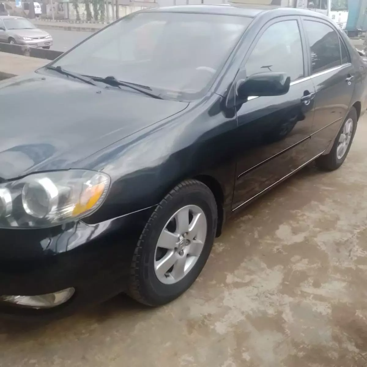 Toyota Corolla   - 2005