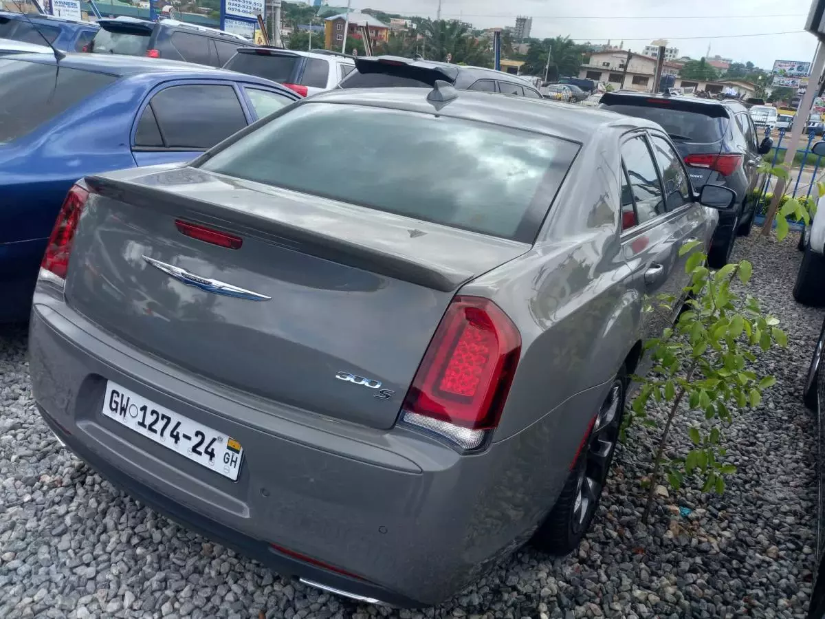 Chrysler 300C   - 2017