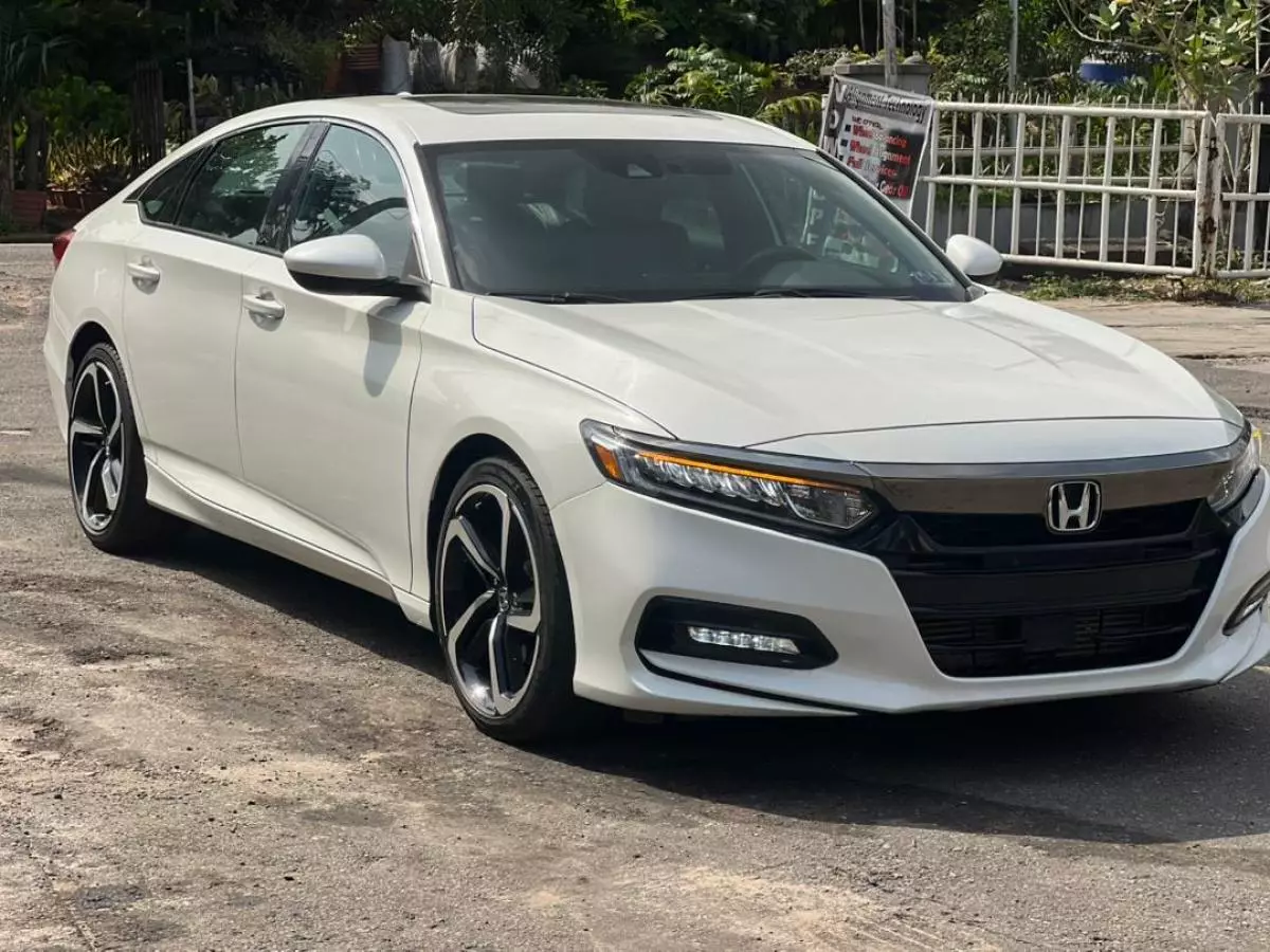 Honda Accord   - 2018