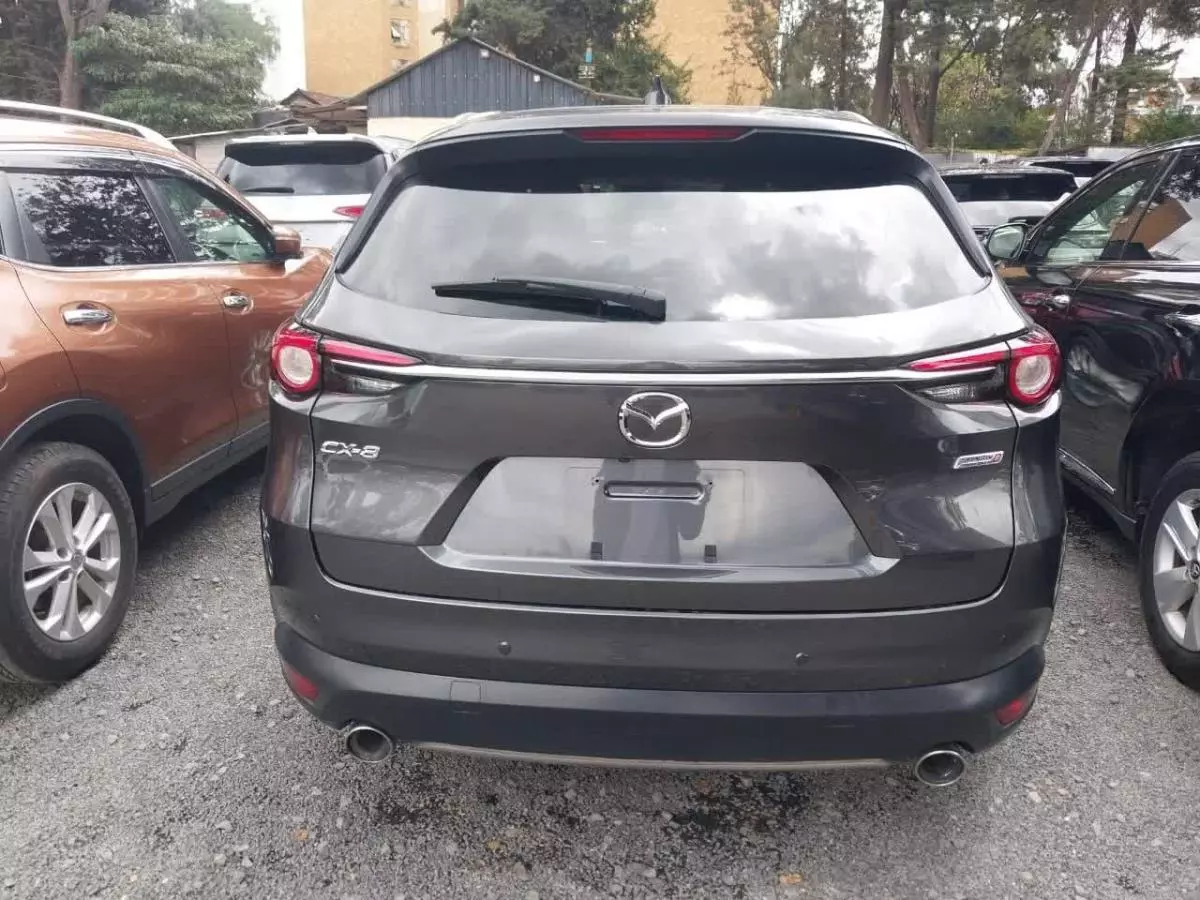 Mazda CX-8   - 2017