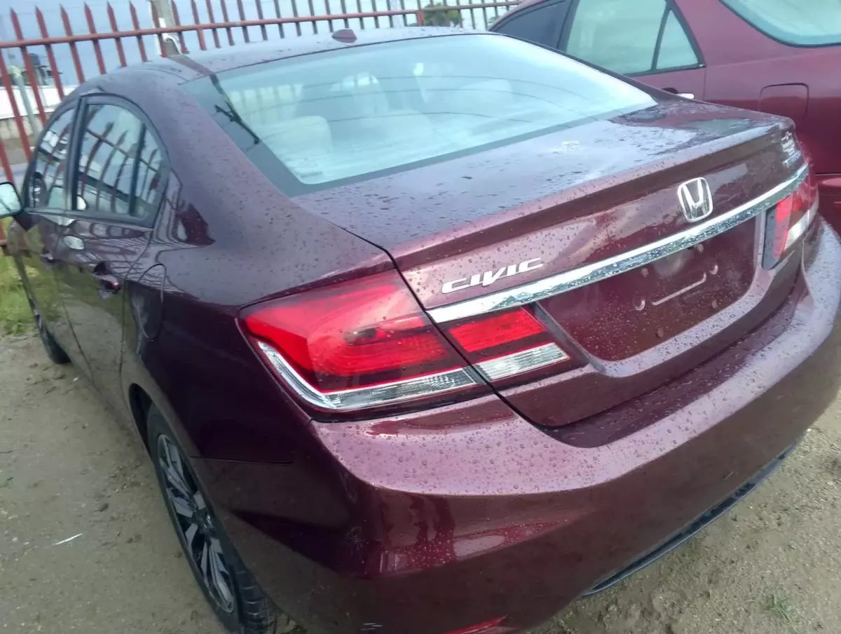 Honda Civic   - 2014