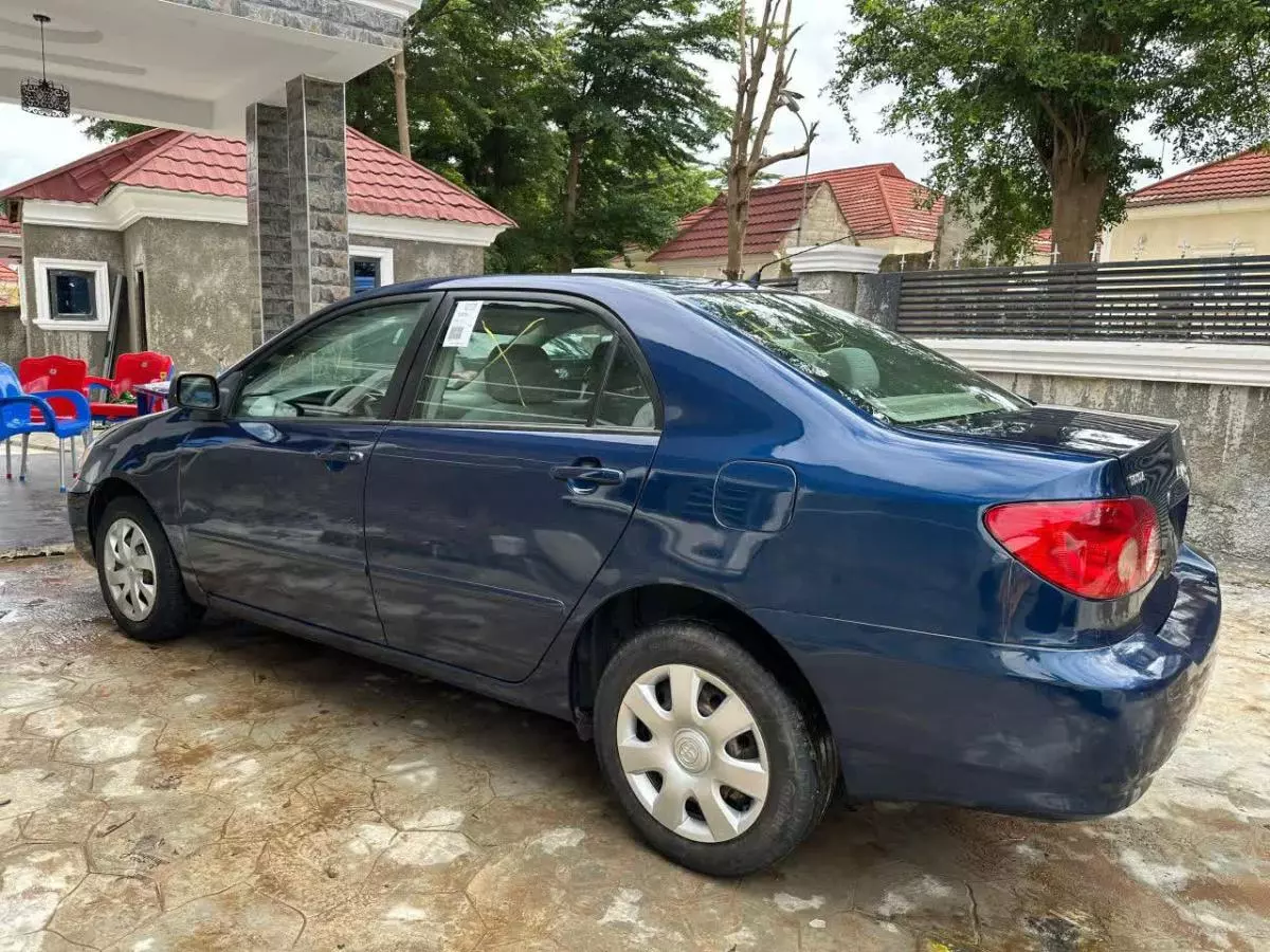 Toyota Corolla   - 2006