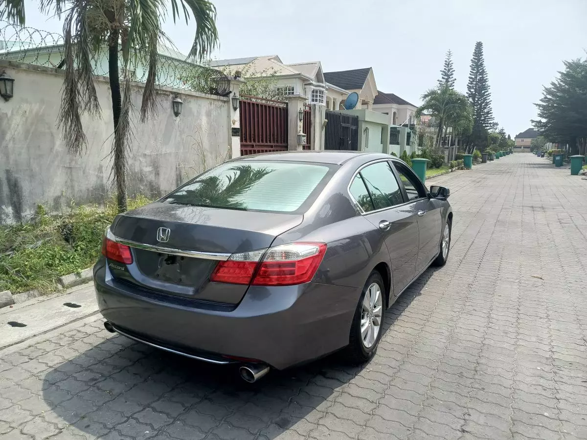 Honda Accord   - 2013