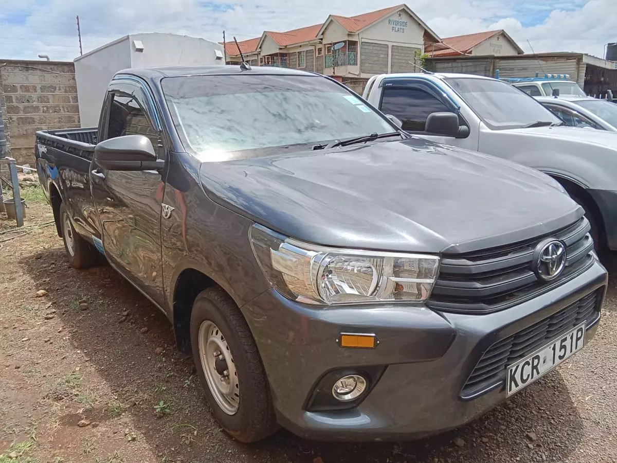 Toyota Hilux    - 2018