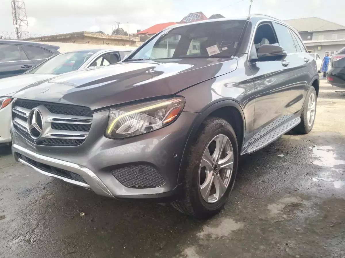 Mercedes-Benz GLC 300   - 2018