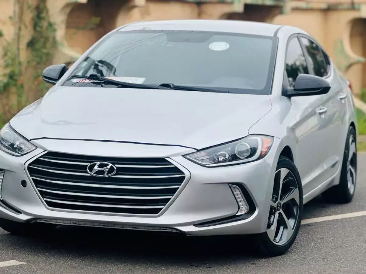 Hyundai Elantra   - 2017